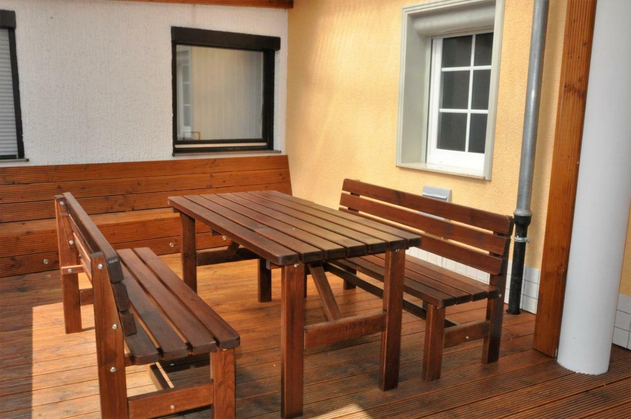Apartmenthaus Am Zimmerplatz Hofheim am Taunus Exterior foto