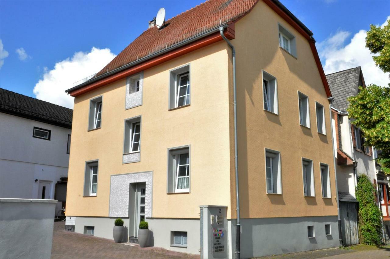 Apartmenthaus Am Zimmerplatz Hofheim am Taunus Exterior foto